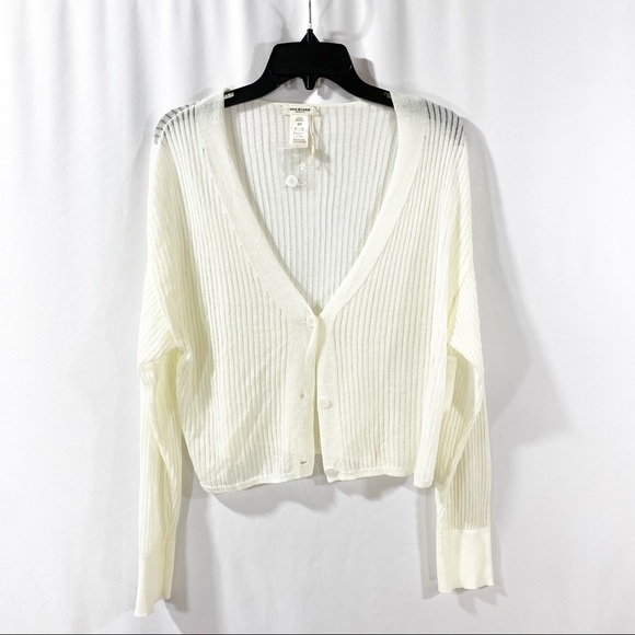 Max Studio Sweaters - Max Studio fine knit v neck cardigan